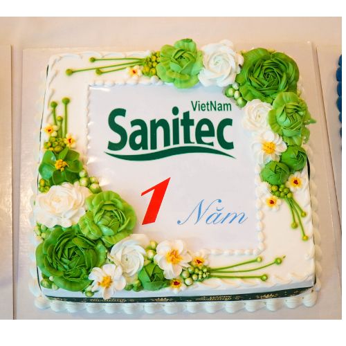 Bánh kem kỷ niệm Sanitec tròn 1 năm tuổi